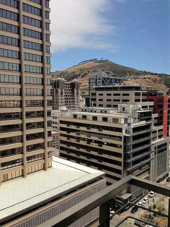 Full Power, Long Stay Rates, Walk To V&A Waterfront, Fibre Wifi, Gym & Pool Cape Town Exterior photo